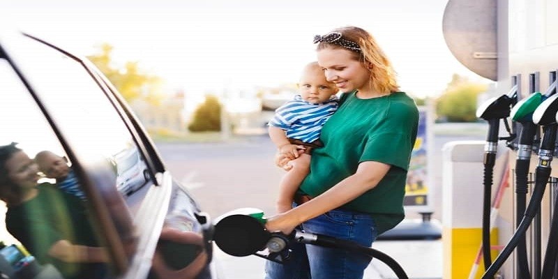 can-i-pump-gas-while-pregnant-classified-mom