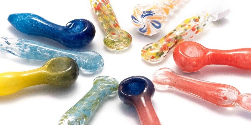 How To Clean A Weed Pipe? - Classified Mom