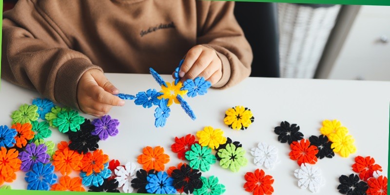 best arts and crafts for improving fine motor skills